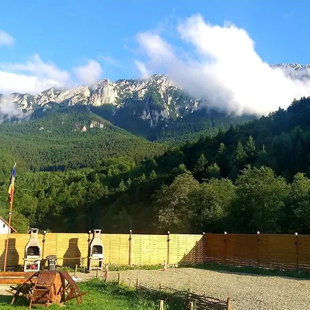 Aroa Mountain 4 *